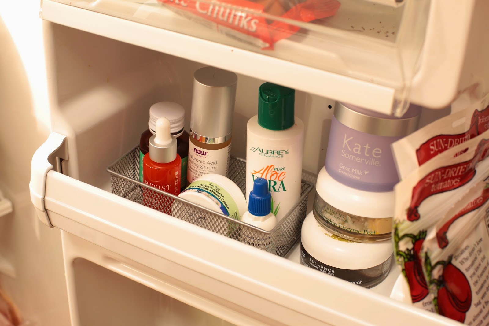 5 Kosmetikprodukte, die Sie im Kühlschrank aufbewahren sollen